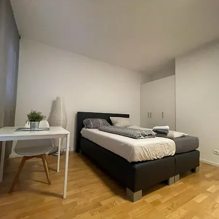 Simplex Am Ludwigsplatz Apartahotel *