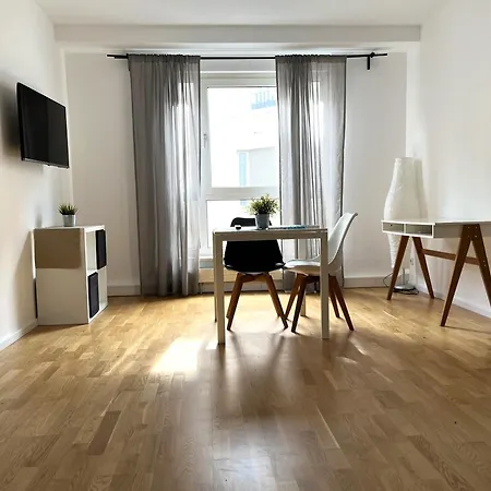Simplex Am Ludwigsplatz Apartment